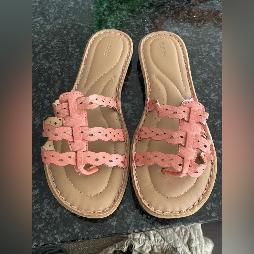Sonoma Life+Style Willow sandal Size 8 white pink used one time